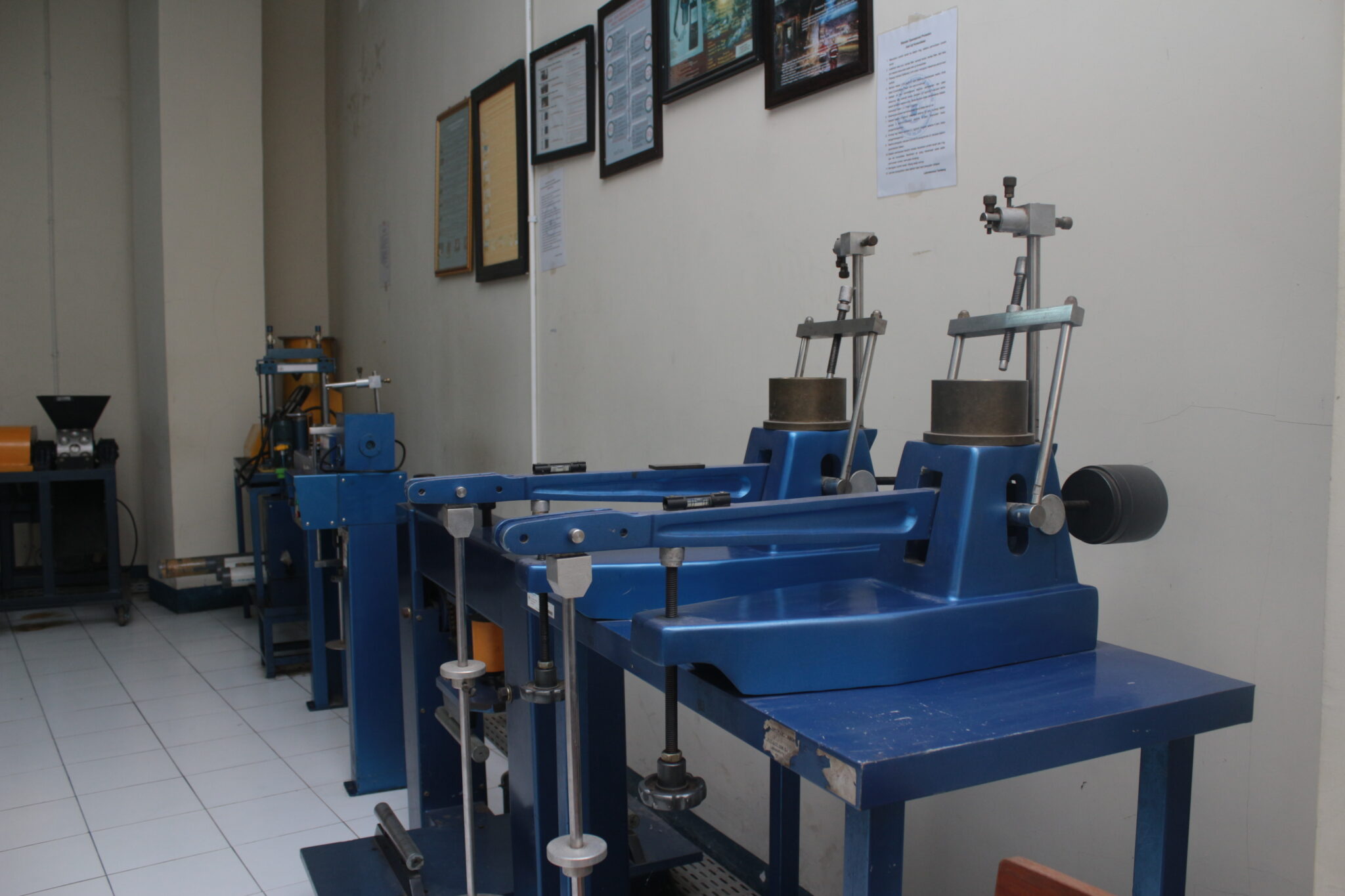 Laboratorium Geomekanika And Ventilasi Tambang Teknik Pertambangan